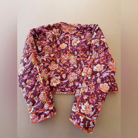 7 For All Mankind Quilted Floral Bomber Cropped Jacket in Burgundy - size M - Picture 5 of 8